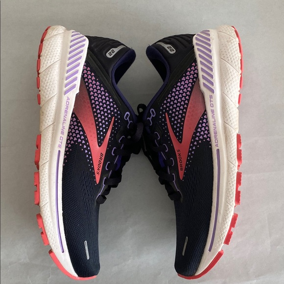 Brooks Women's Adrenaline GTS 22 Running Shoes purple pink size 8 excellent - Picture 6 of 8